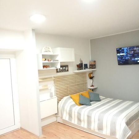 Studio Apartman "Nicole" PUY Eksteriør bilde