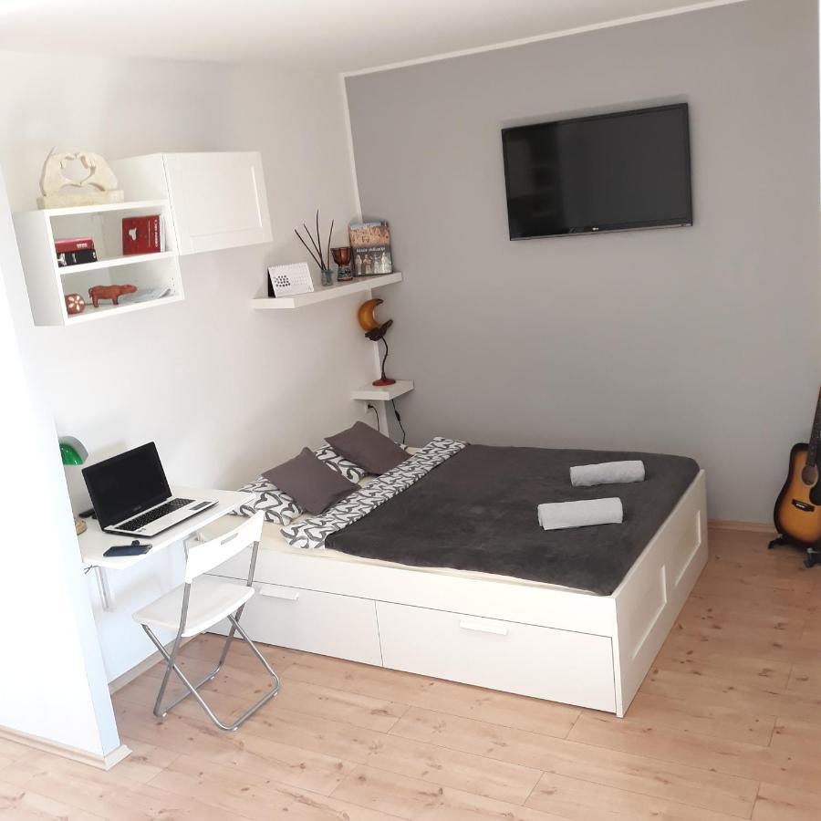 Studio Apartman "Nicole" PUY Eksteriør bilde